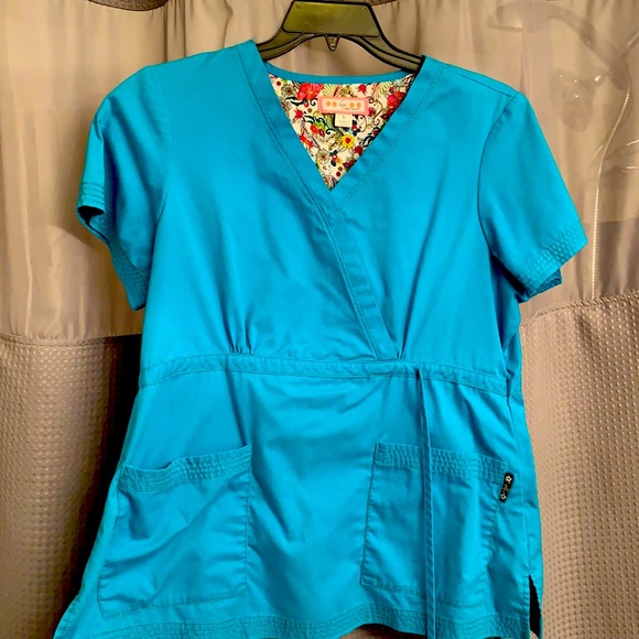 Koi Match Scrub Set